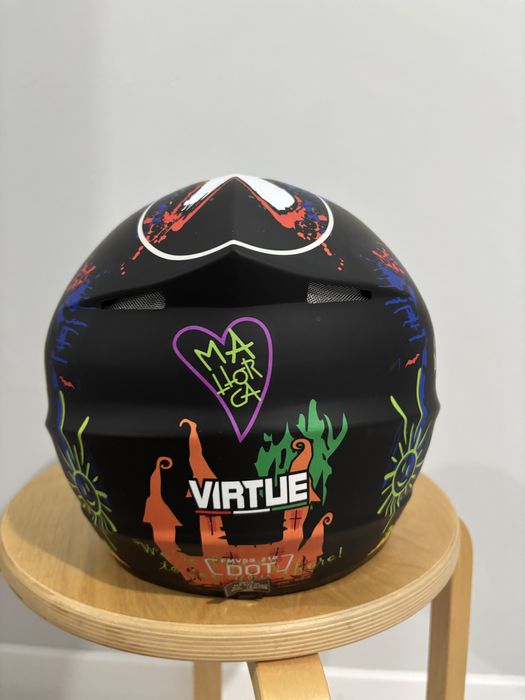 Продам мото шлем.Новый размер М