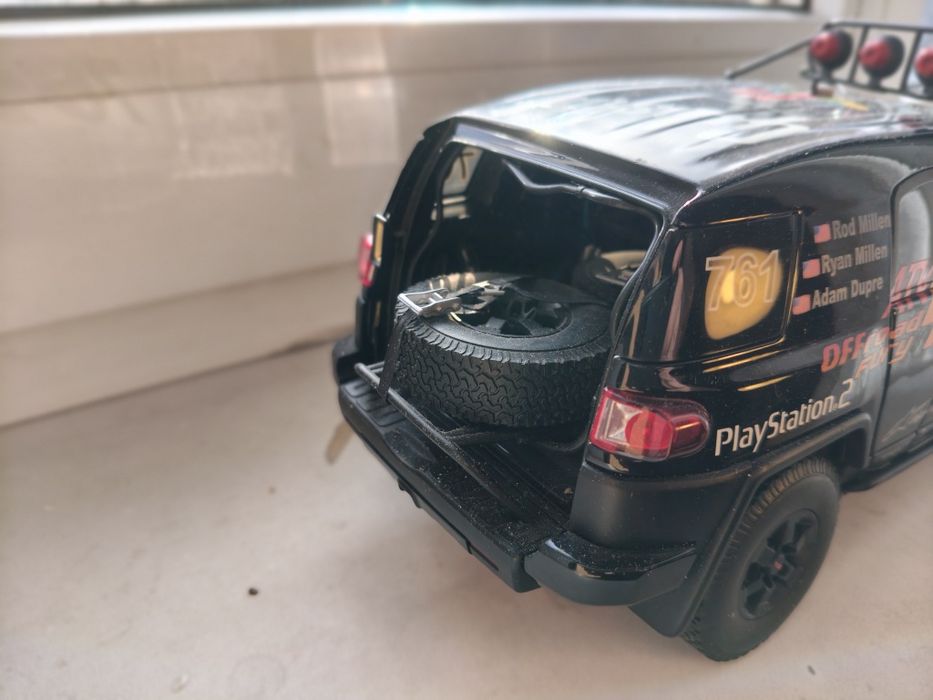 Macheta Toyota FJ Cruiser 1/18 Autoart