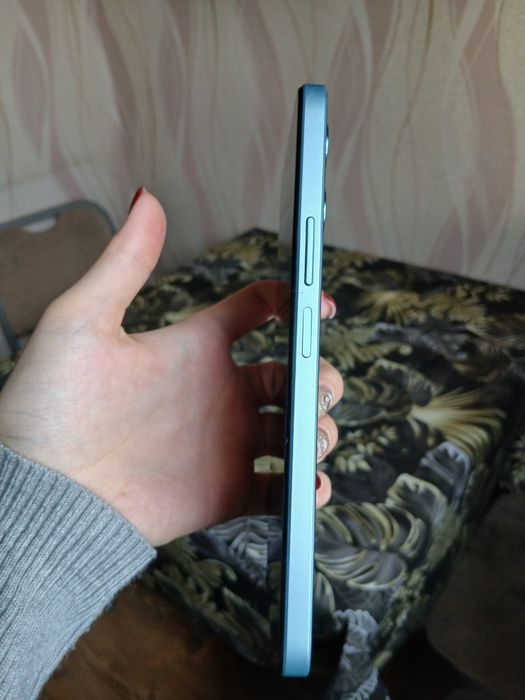 СРОЧНО ПРОДАЕТСЯ!!Honor x6a ,голубой цвет,идеальное состояние