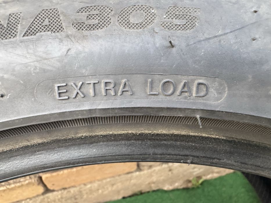 2 броя Летни гуми 245/45 R19 SUNNY Sport Macro NA305