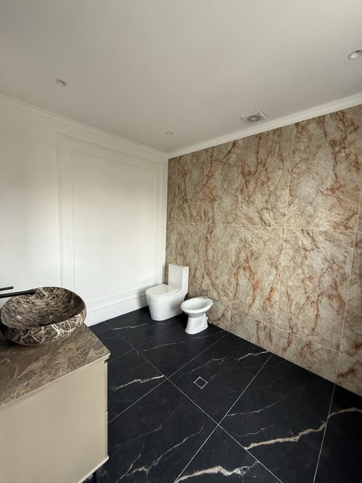 Продается коммерческое помещения 1000м2 в Яшнабадском районе