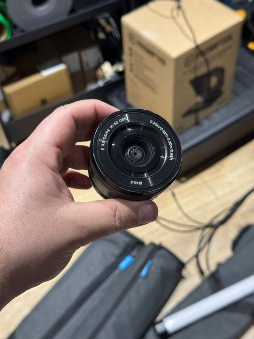 Sony A7iii + Sony 16-50mm + 3 baterii