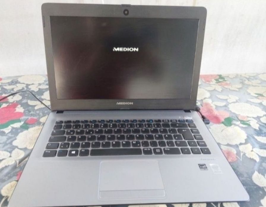 Laptop Medion Akoya