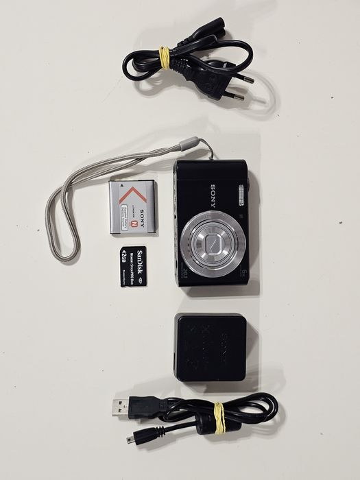 Y2K Aparat foto digital compact Sony W810 20.1MP 6xZoom