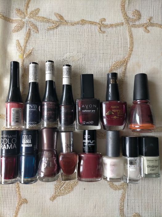 Продам лаки для ногтей