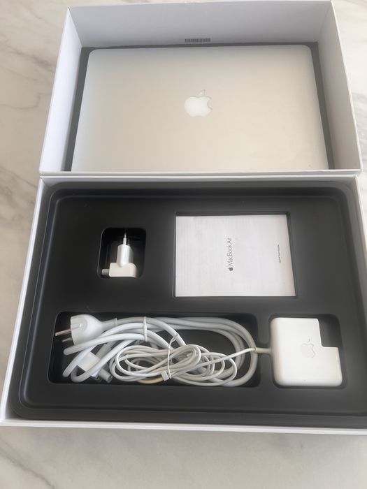 MacBook Air 13 inch - почти не е ползван