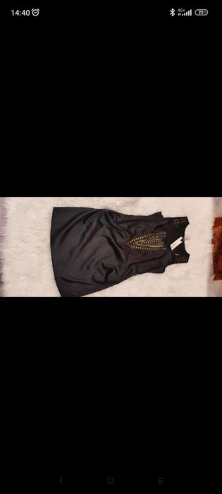 Rochie noua, neagra cu imprimeu aztec auriu pe piept