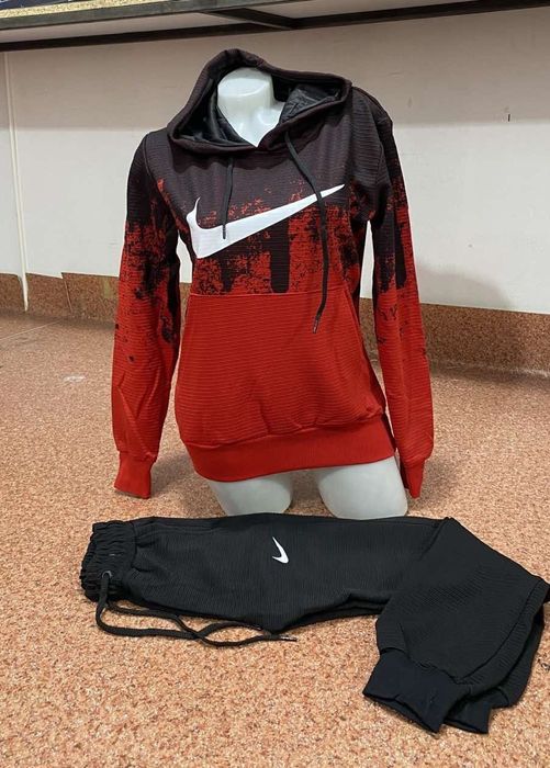 Treninguri 
Bumbac cu elastan
215 de lei