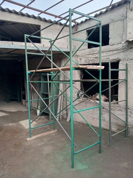 Леса строительные