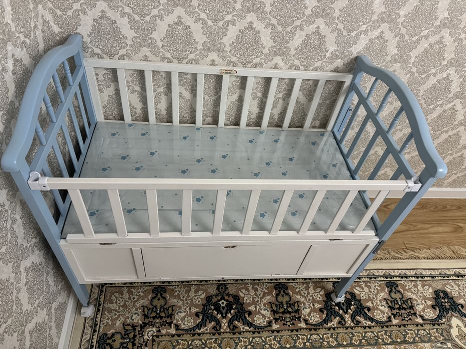Срочно продам детскии кровать