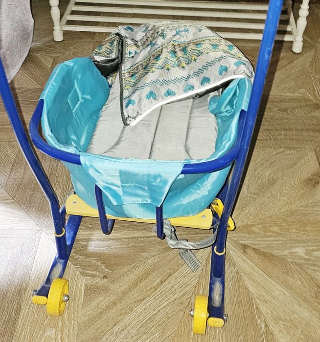 Продам санки с  теплым чехлом Nika