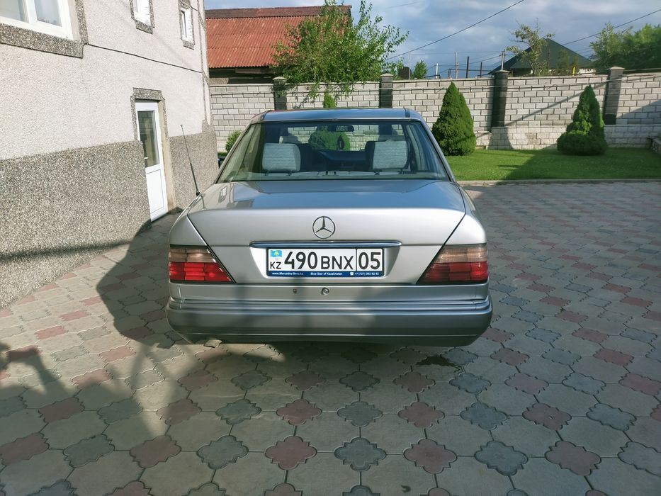 Мерседес 124 , объем 2.2