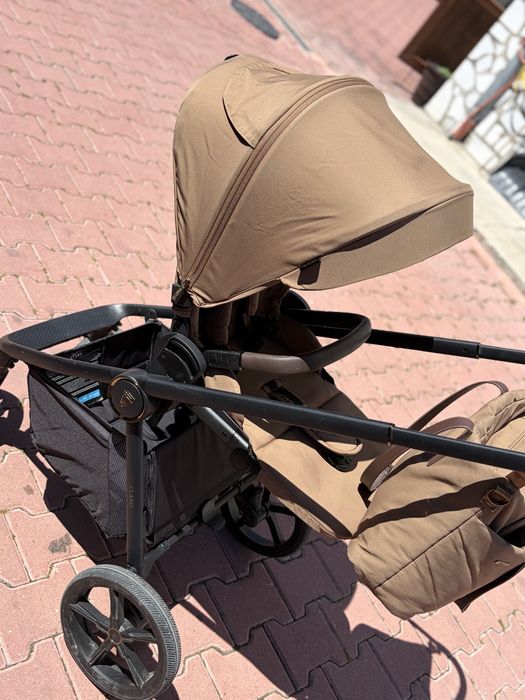 Venicci Комбинирана количка 2 в 1 Claro 2 Caramel и  Venicci Стол за кола Tiago (0-13 кг.) Beige
