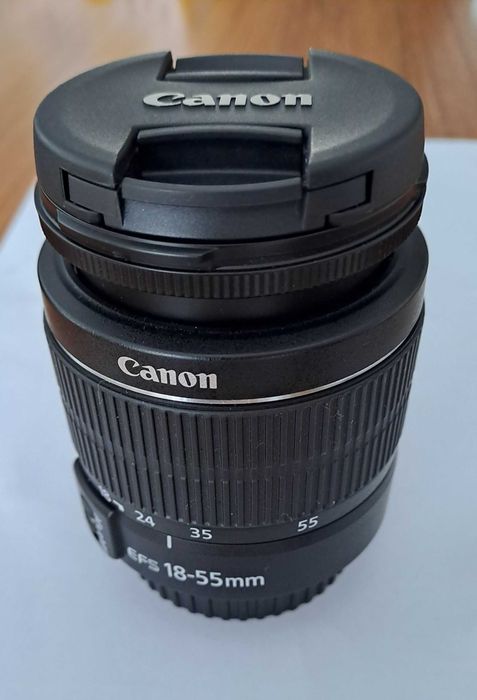 Aparat foto DSLR Canon EOS 2000D