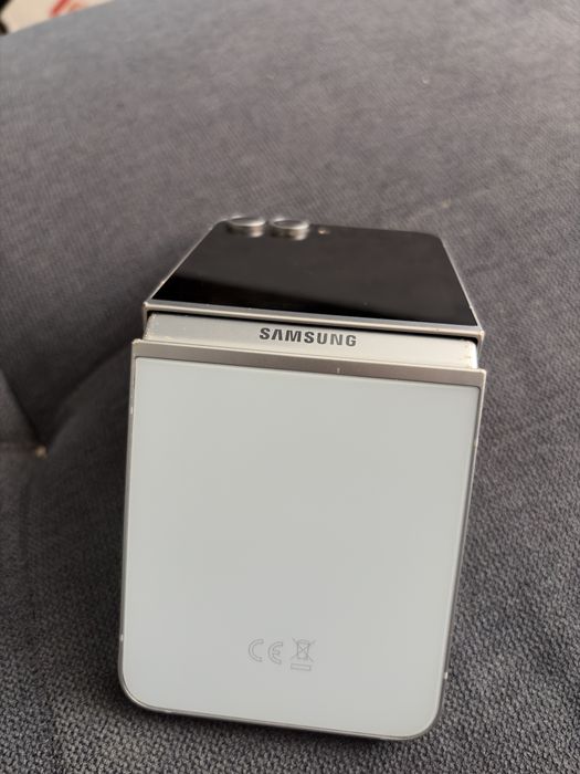 Samsung galazy flip 6