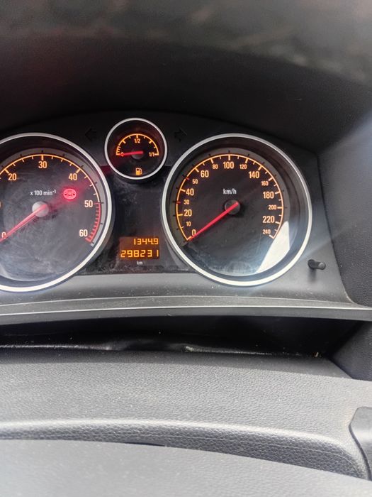 Opel zafira b an 2010