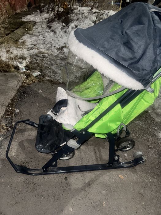 Санки - коляска в хорошем состоянии
