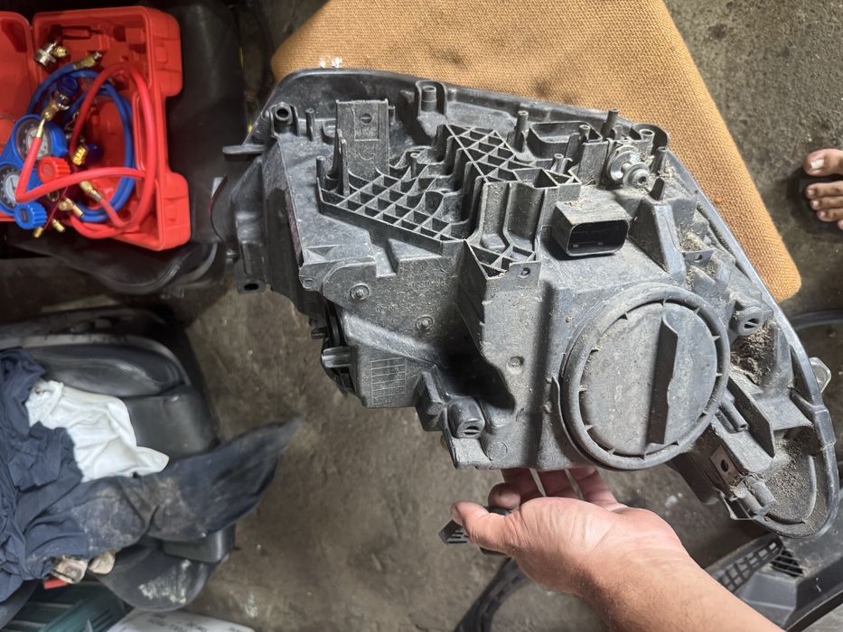 Ляв фар бмв ф20 1