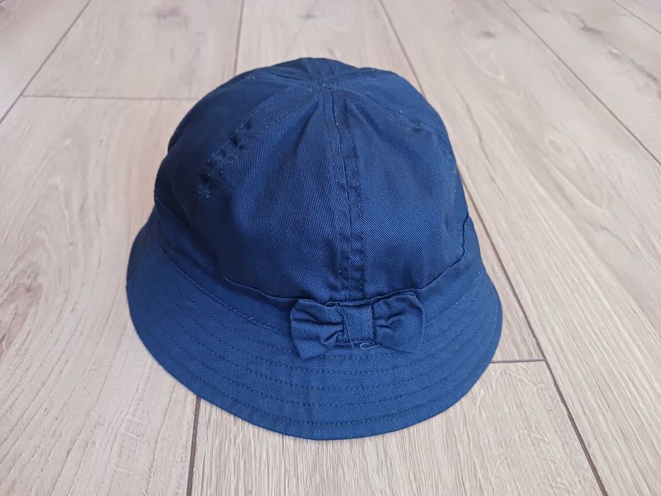 Шапка (обиколка 56см)