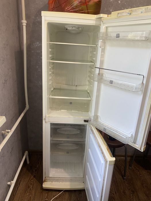 Продам холодильник