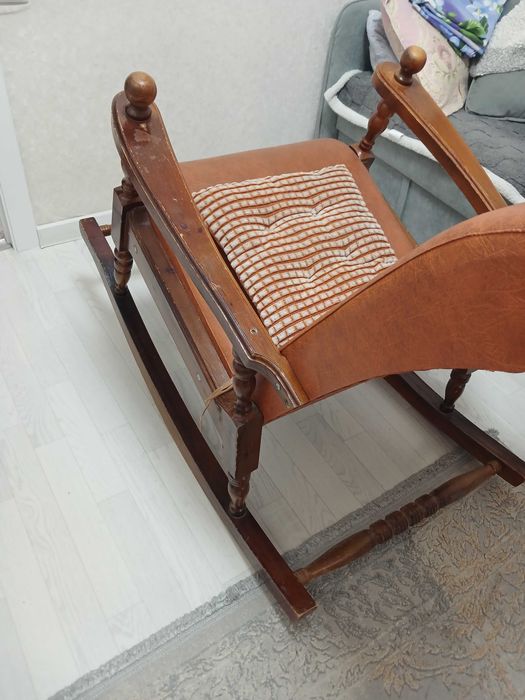 продам кресло качалка