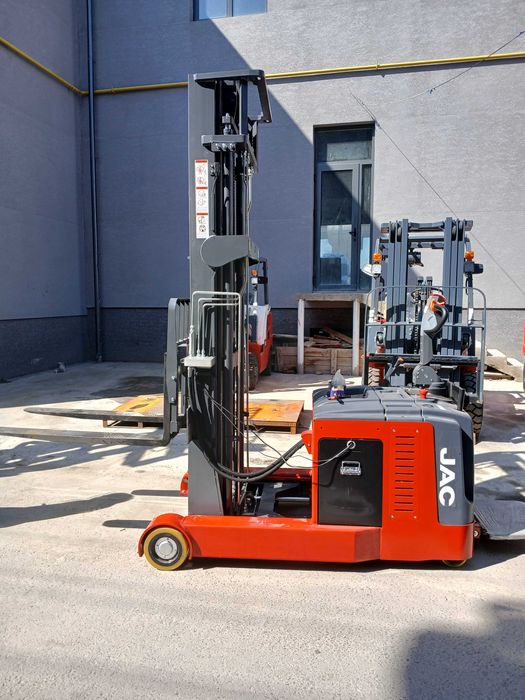 Мини Ричтрак JAC 2 тонный 6 метровый