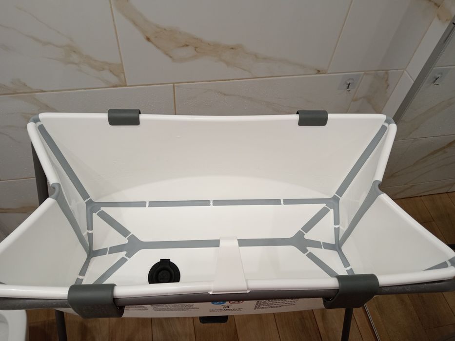 Вана със стойка Stokke