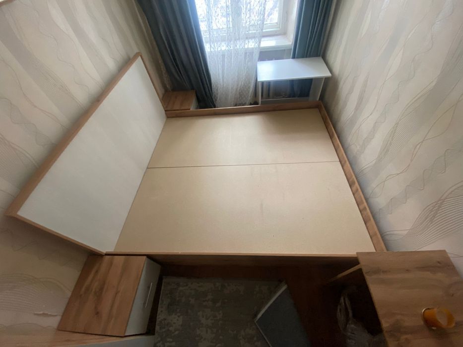 Продам спальный гарнитур