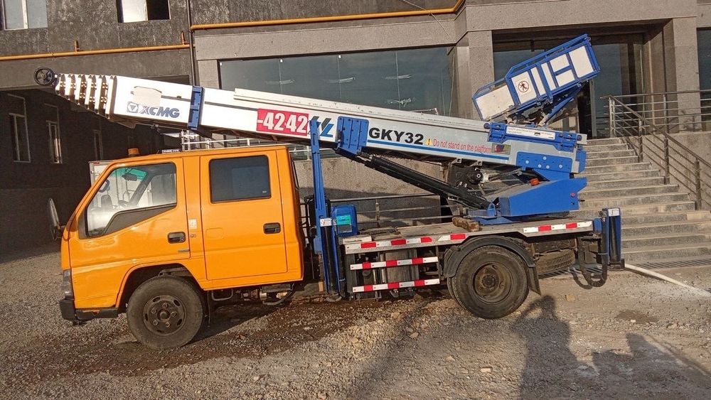 Автолифт 32м продается JMC XCMG