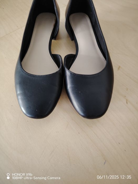 Кожаные туфли (балетки)