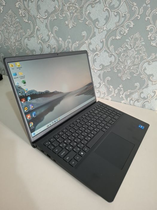 Noutbuk Dell Vostro 15  3530—Core i5-1334U, 8GB RAM/512G/ 15,6 120 Hz