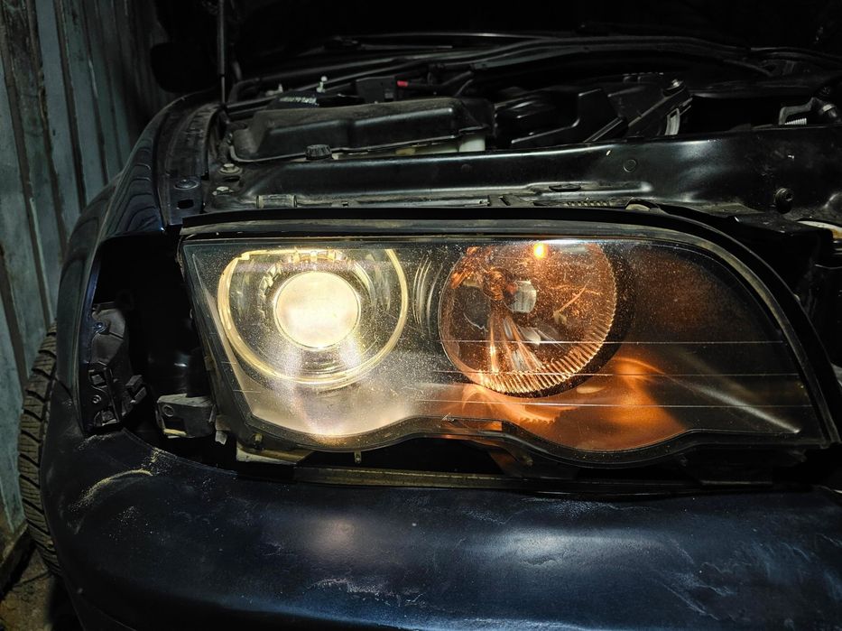 Фарове ксенон бмв е46 седан/комби