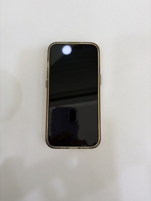 Продам айфон 14 с коробкой