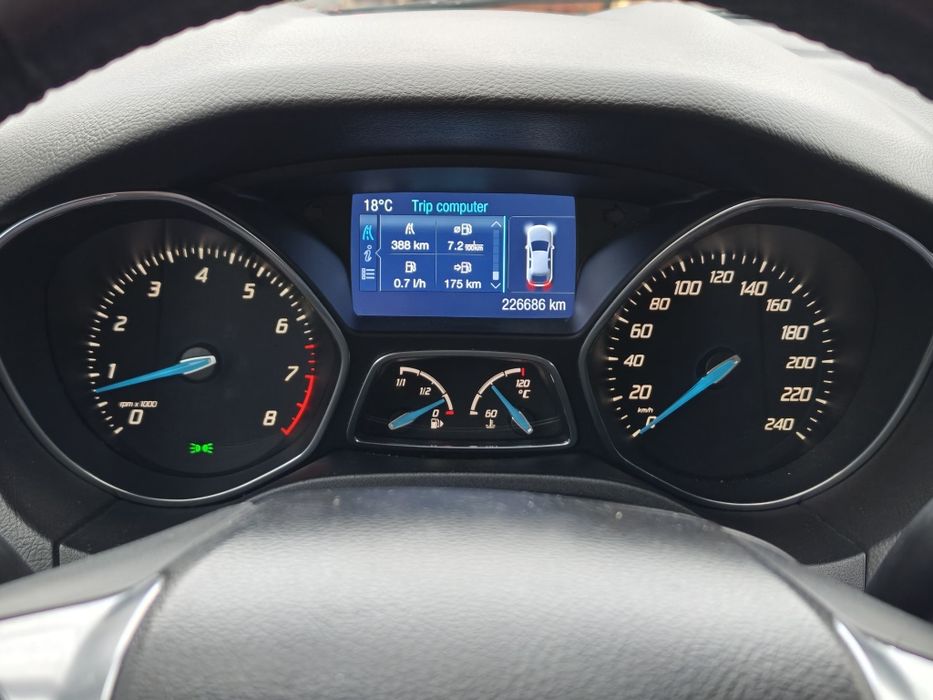 Ford Focus 150 CP Titanium | Germania | Incalzire in scaune | Jante 18" | Keyless entry