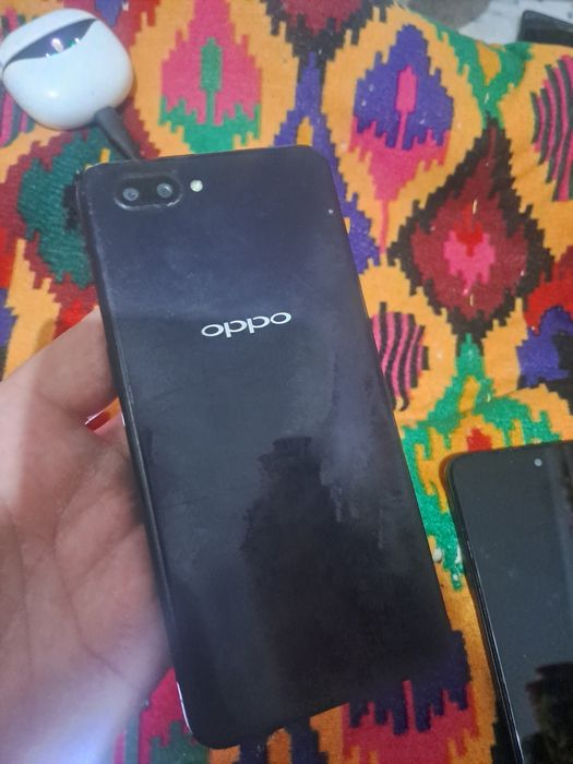 Продам Оппо а3с 16гб