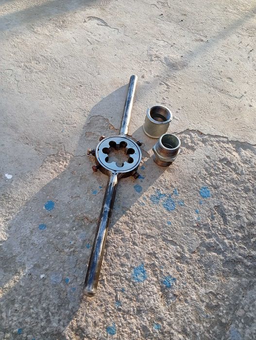 Плашка 1 1/2 /цол и половина/