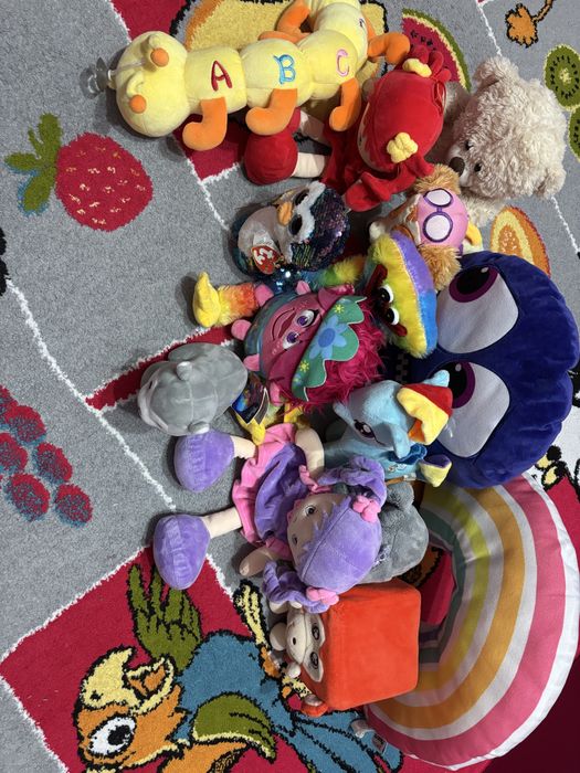 Plusuri diverse marimi si caregorii