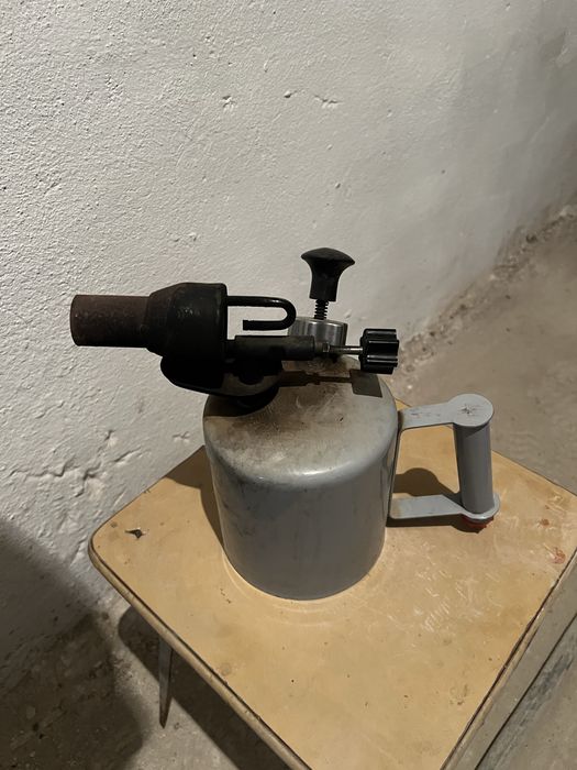 Продам пояльную  лампа в отличном состоянии