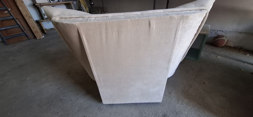 Продаются два кресла