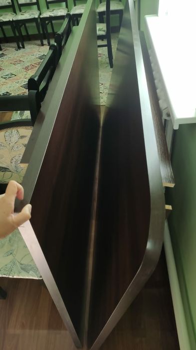 С т о л  сатылады