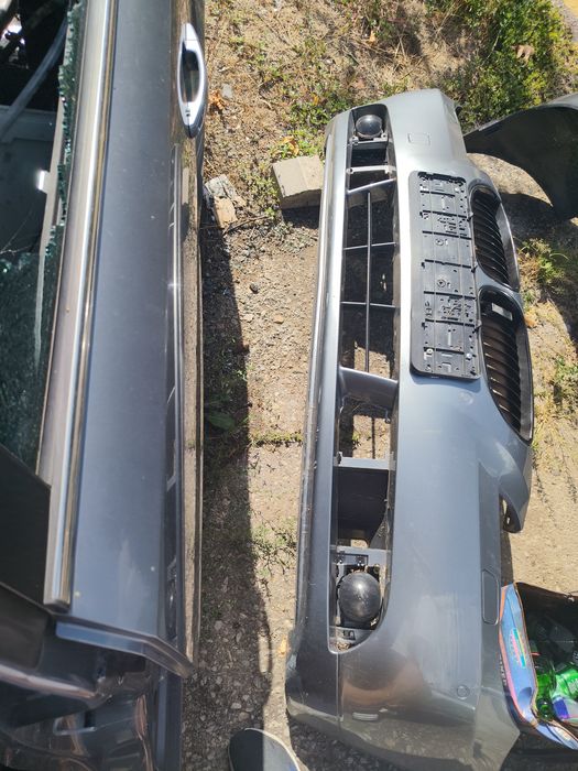 Предна броня bmw e60 e61