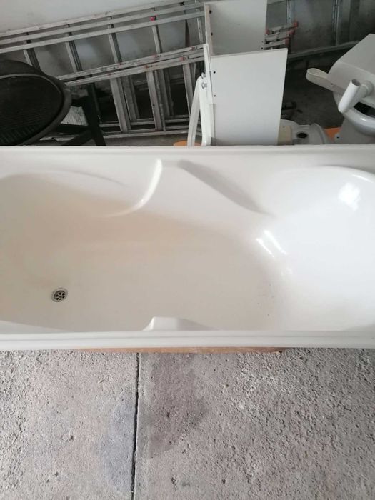 Vand Obiecte Sanitare + Chiuvetă bucătărie cu plită electrică