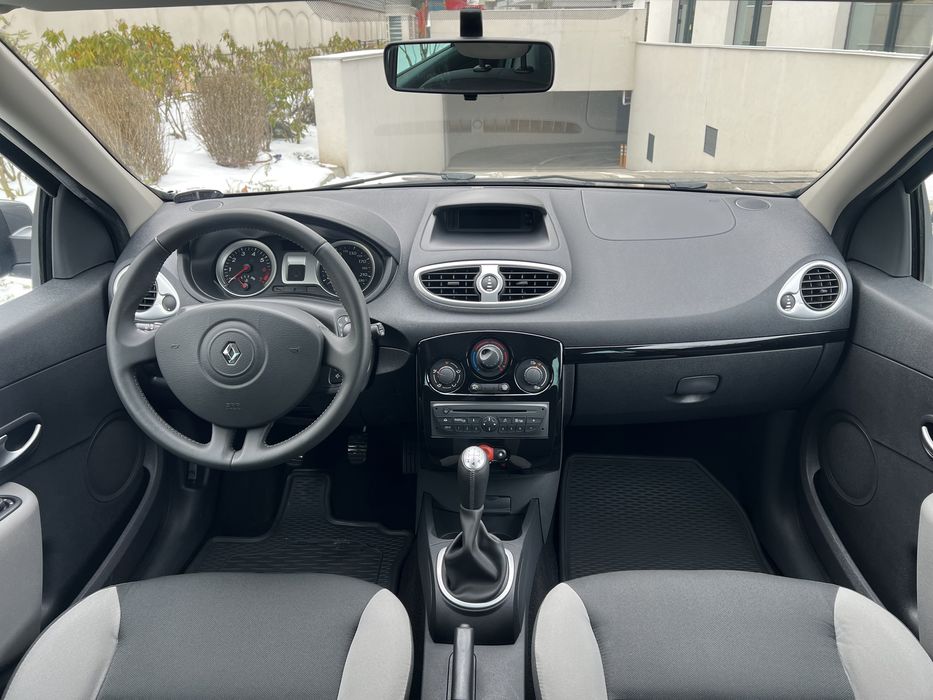 Renault Clio 2011 Doar 5.000 Km NERLUATĂ Unic Propietar Euro 5