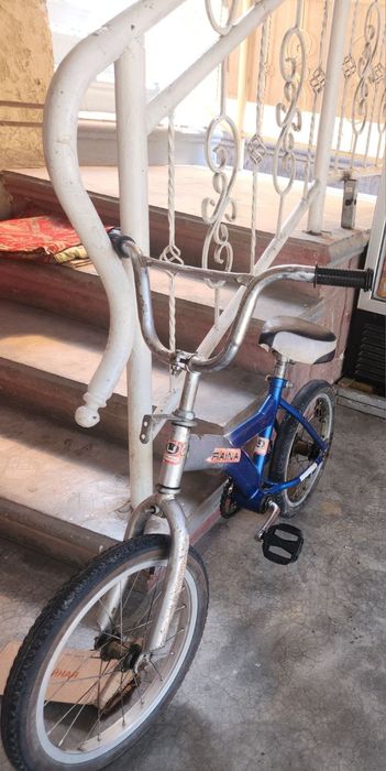 Zudlik bilan zoʻr velosiped sotiladi