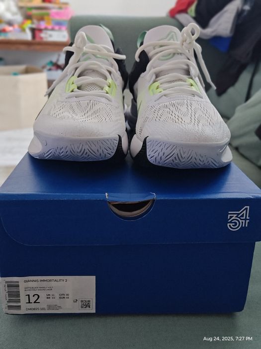 Adidași baschet Nike Giannis Immortality 2 46/30cm
