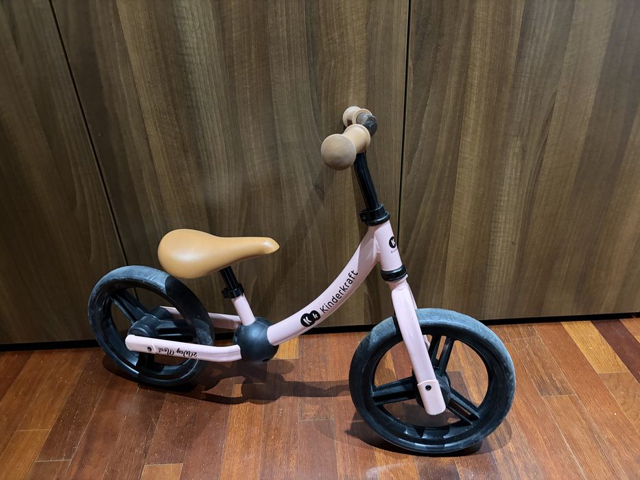 Bicicleta fara pedale Kinderkraft CUTIE + casca