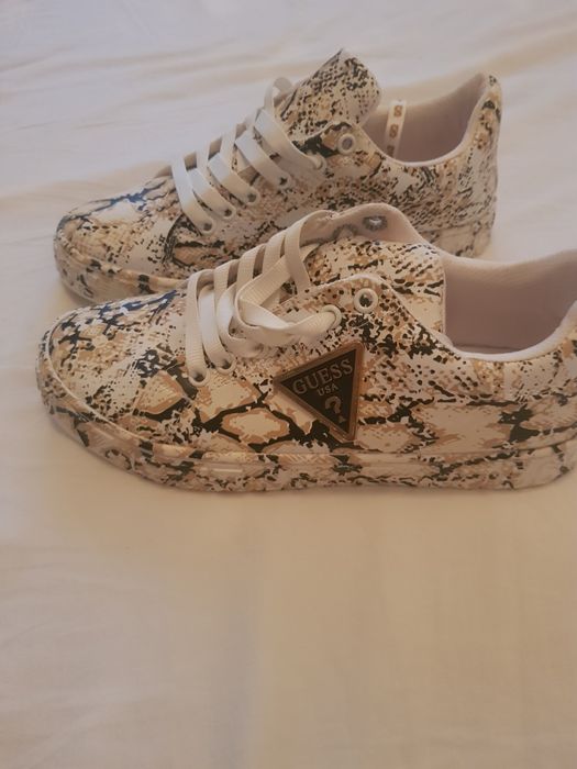 Incaltaminte Guess