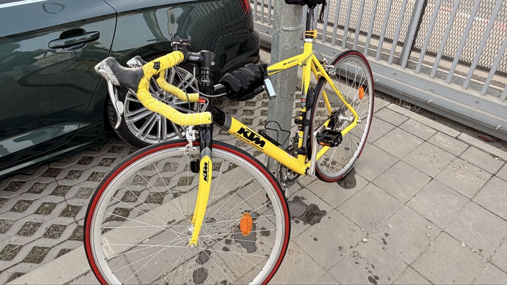 Cursiera KTM Bicicleta