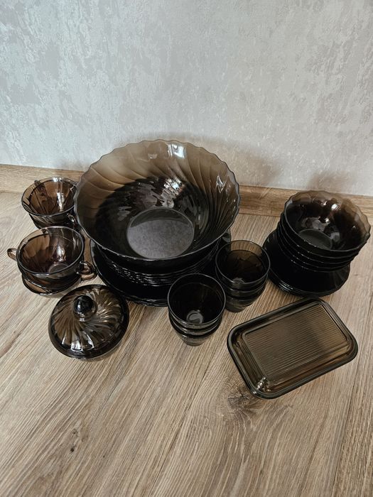 Продам чайно-столовый сервиз