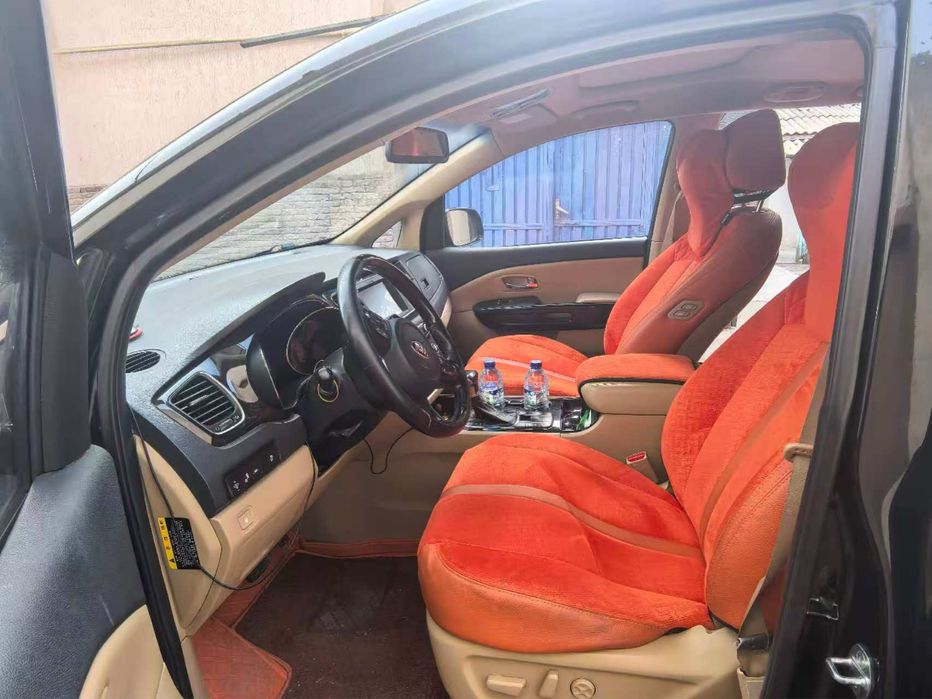Kia Carnival 2020 года
